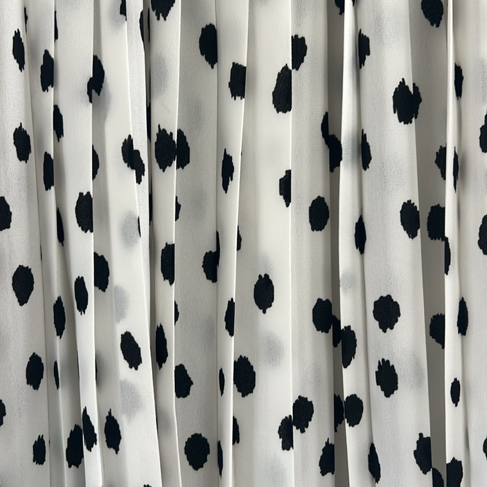 Banana Republic Dot Pleated Skirt - Picture 2 of 2